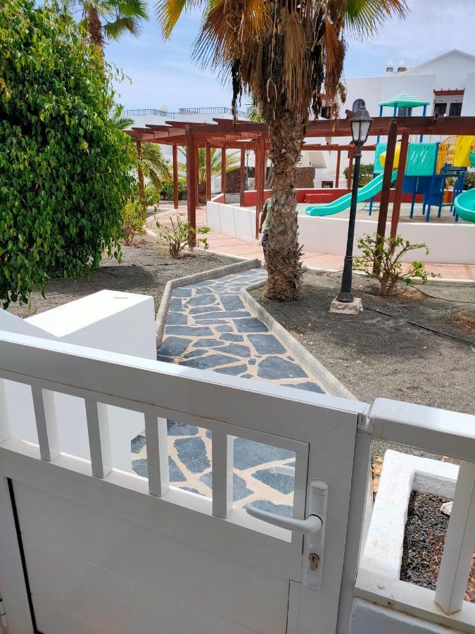 Ferienwohnung Flor De Cactus Costa Teguise Exterior foto